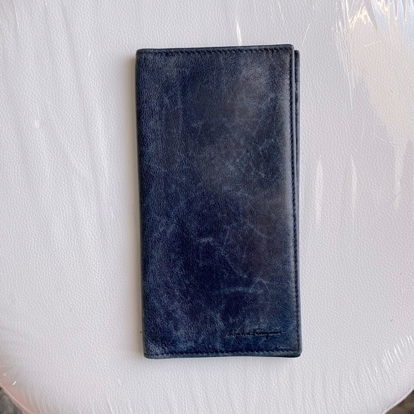 Salvatore Ferragamo men’s wallet in Navy - Picture 1 of 5